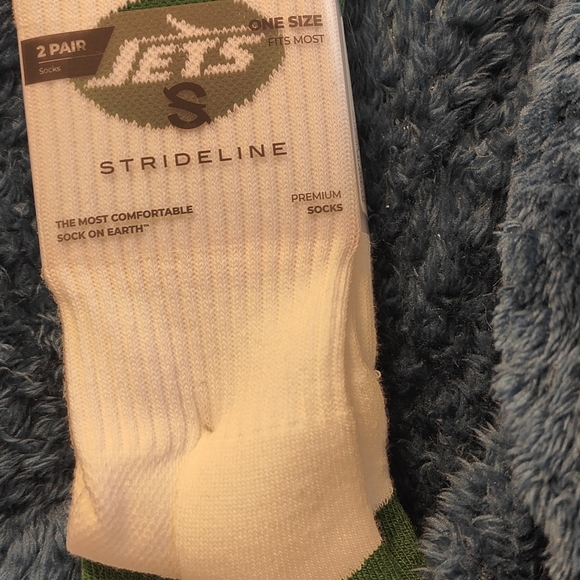 White and Green Men's NFL Jets Socks - Picture 2 of 7